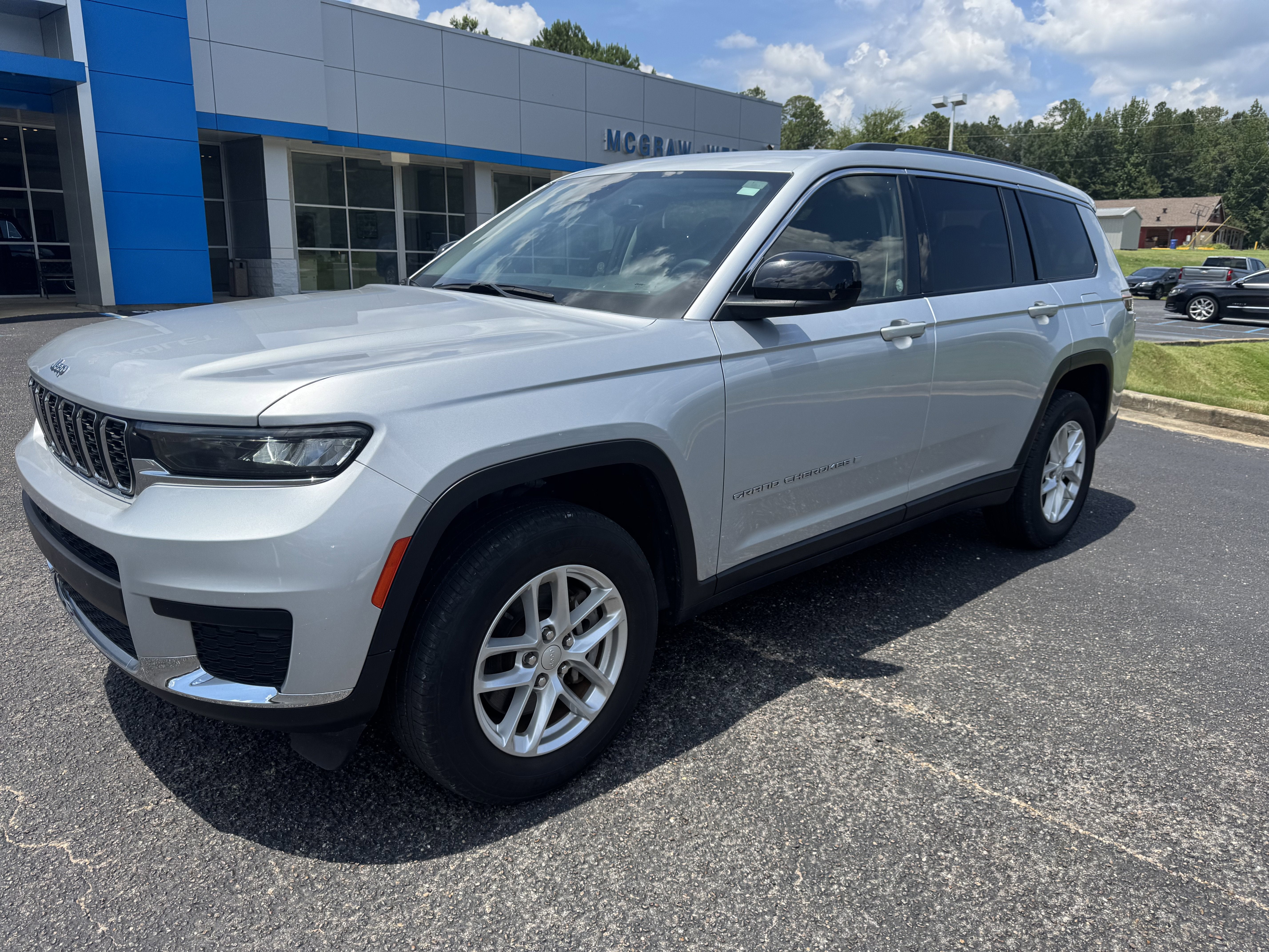 2023 Jeep Grand Cherokee L Laredo