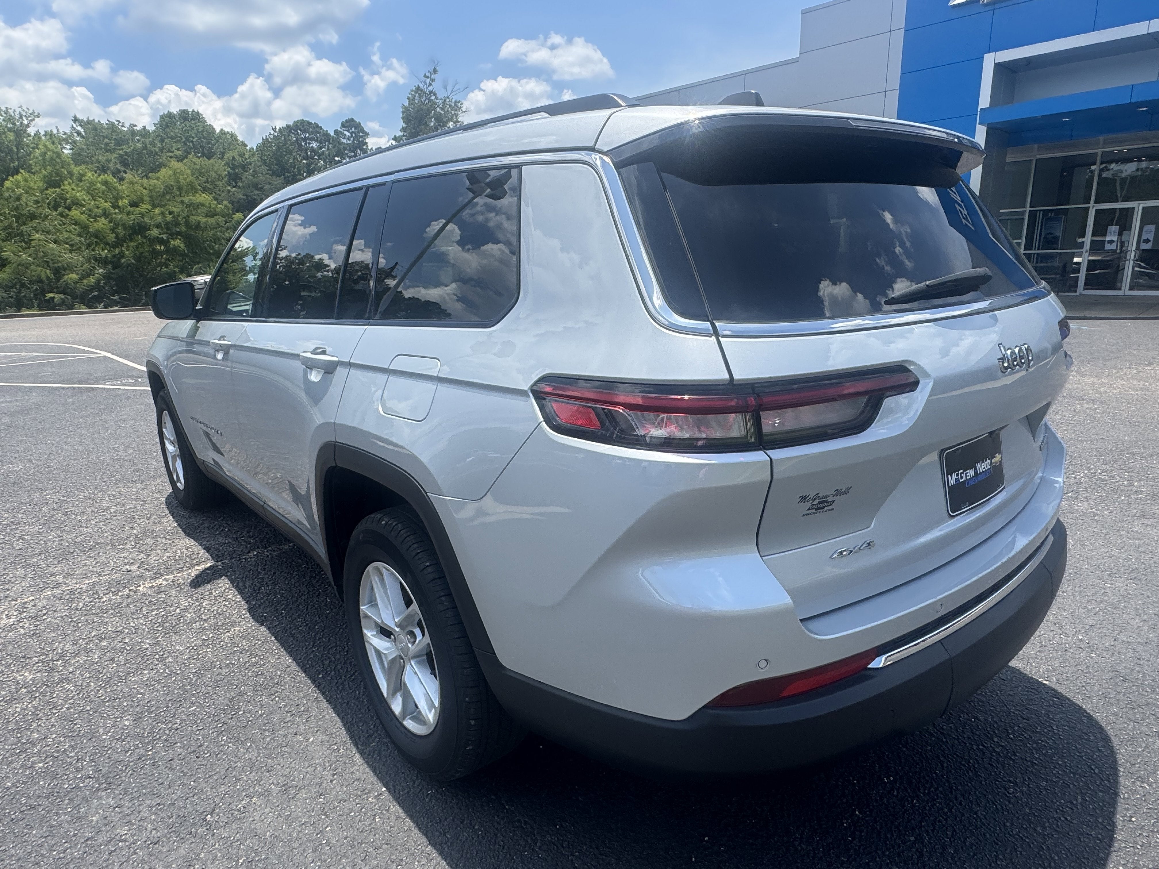 2023 Jeep Grand Cherokee L Laredo