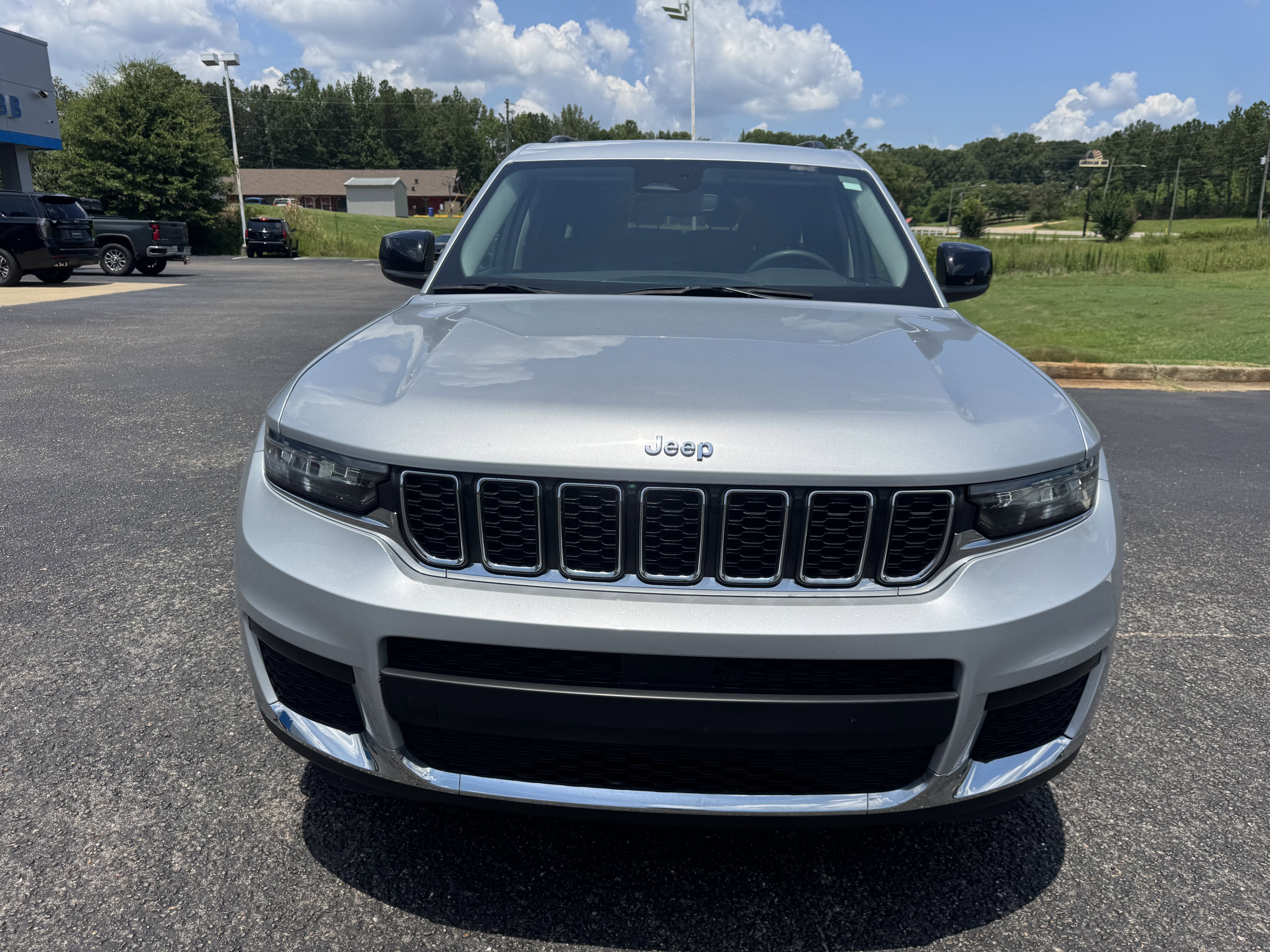 2023 Jeep Grand Cherokee L Laredo