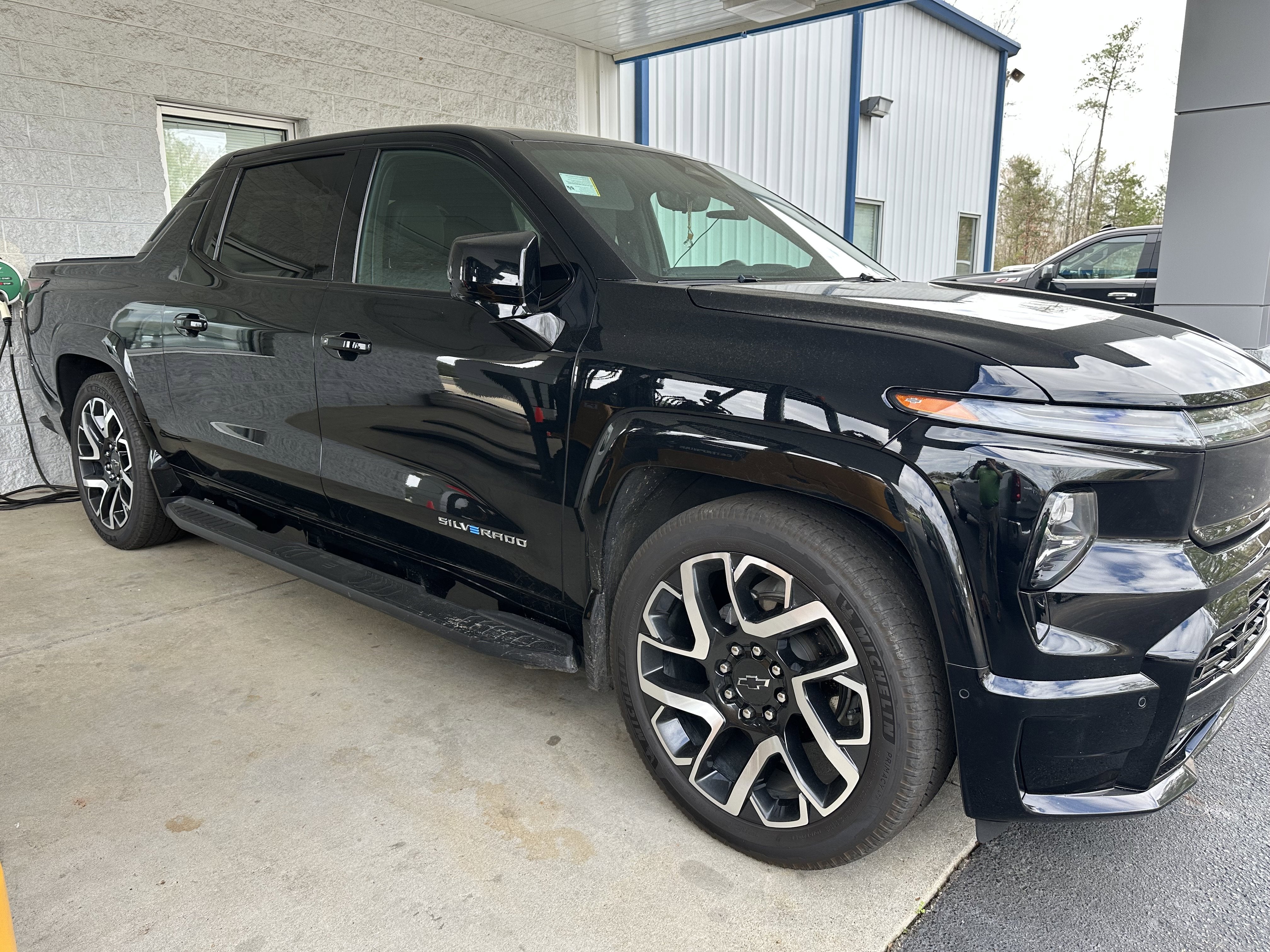 2024 Chevrolet Silverado EV RST