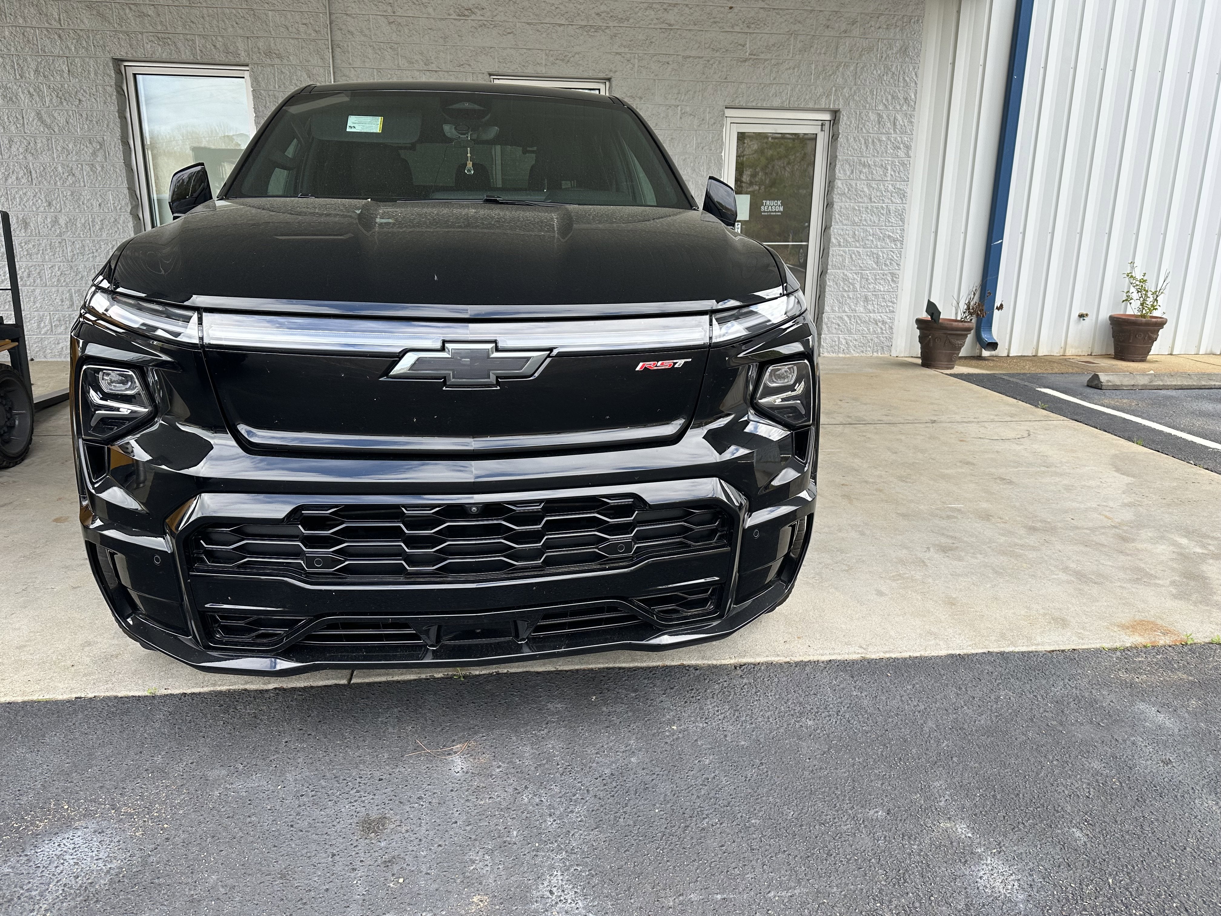 2024 Chevrolet Silverado EV RST