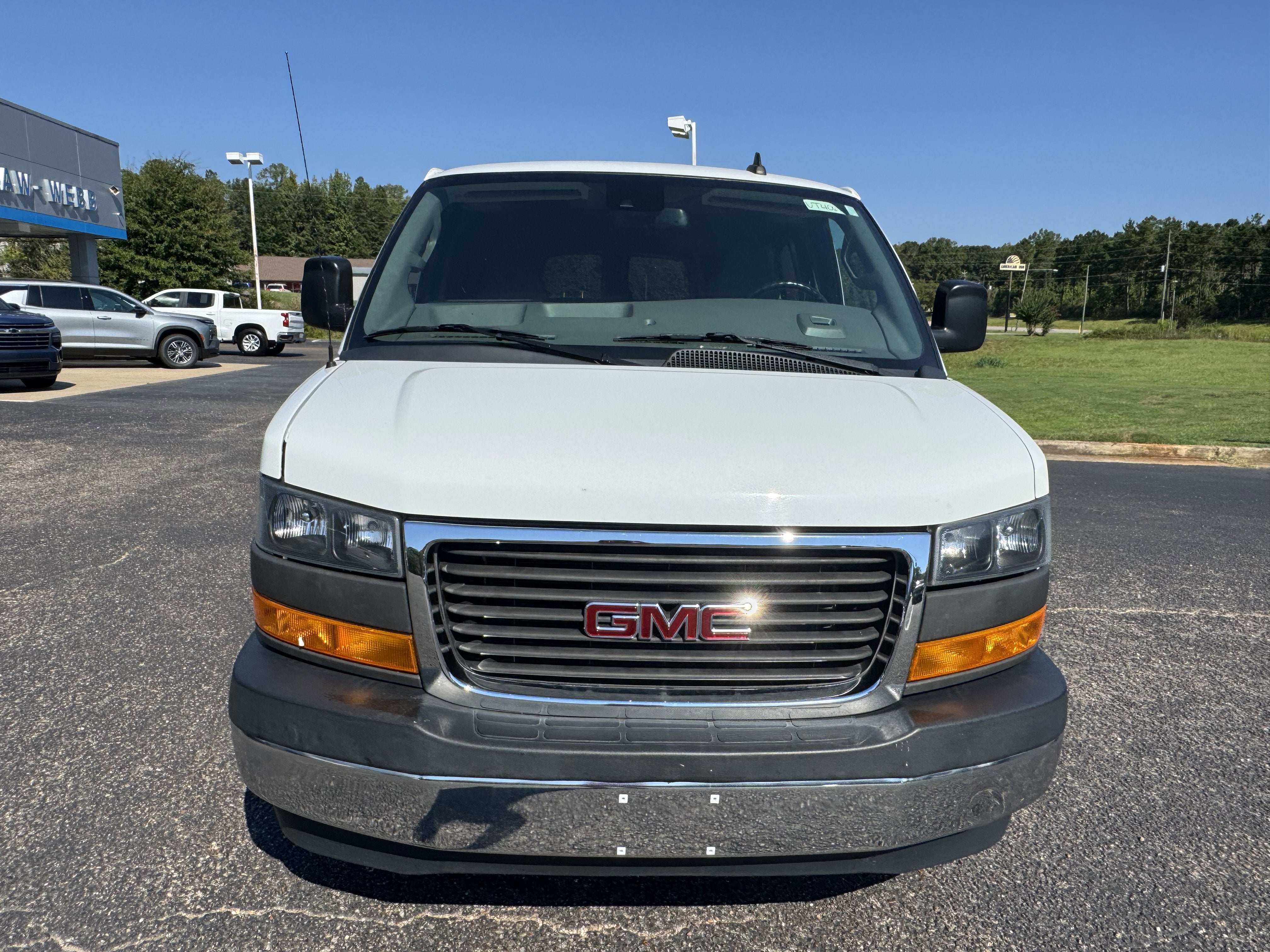 2020 GMC Savana Passenger 3500 LT