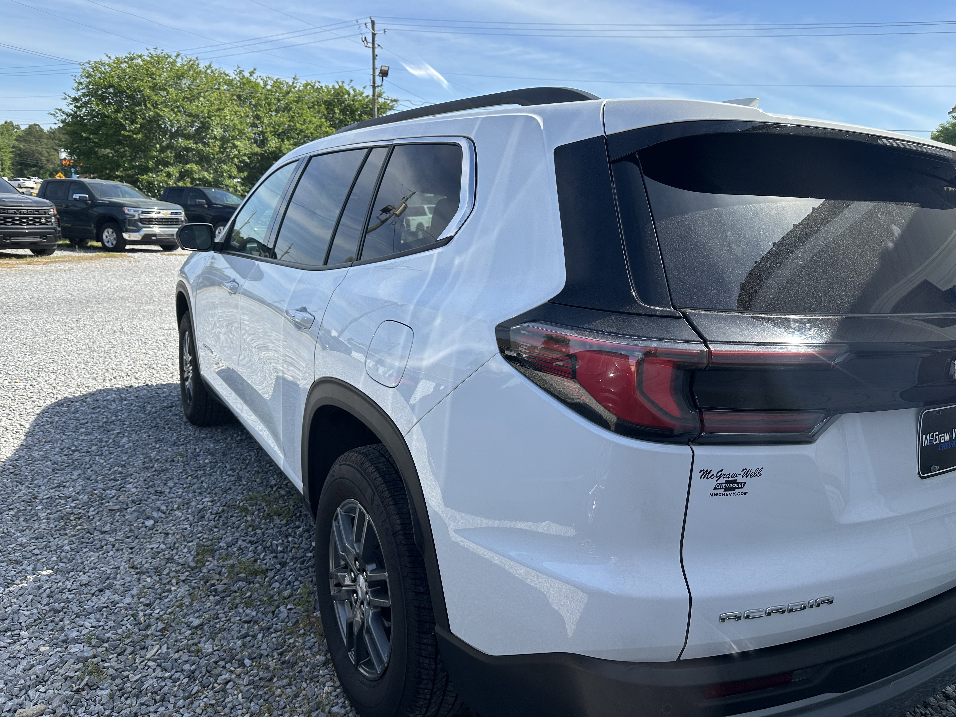 2025 GMC Acadia Elevation