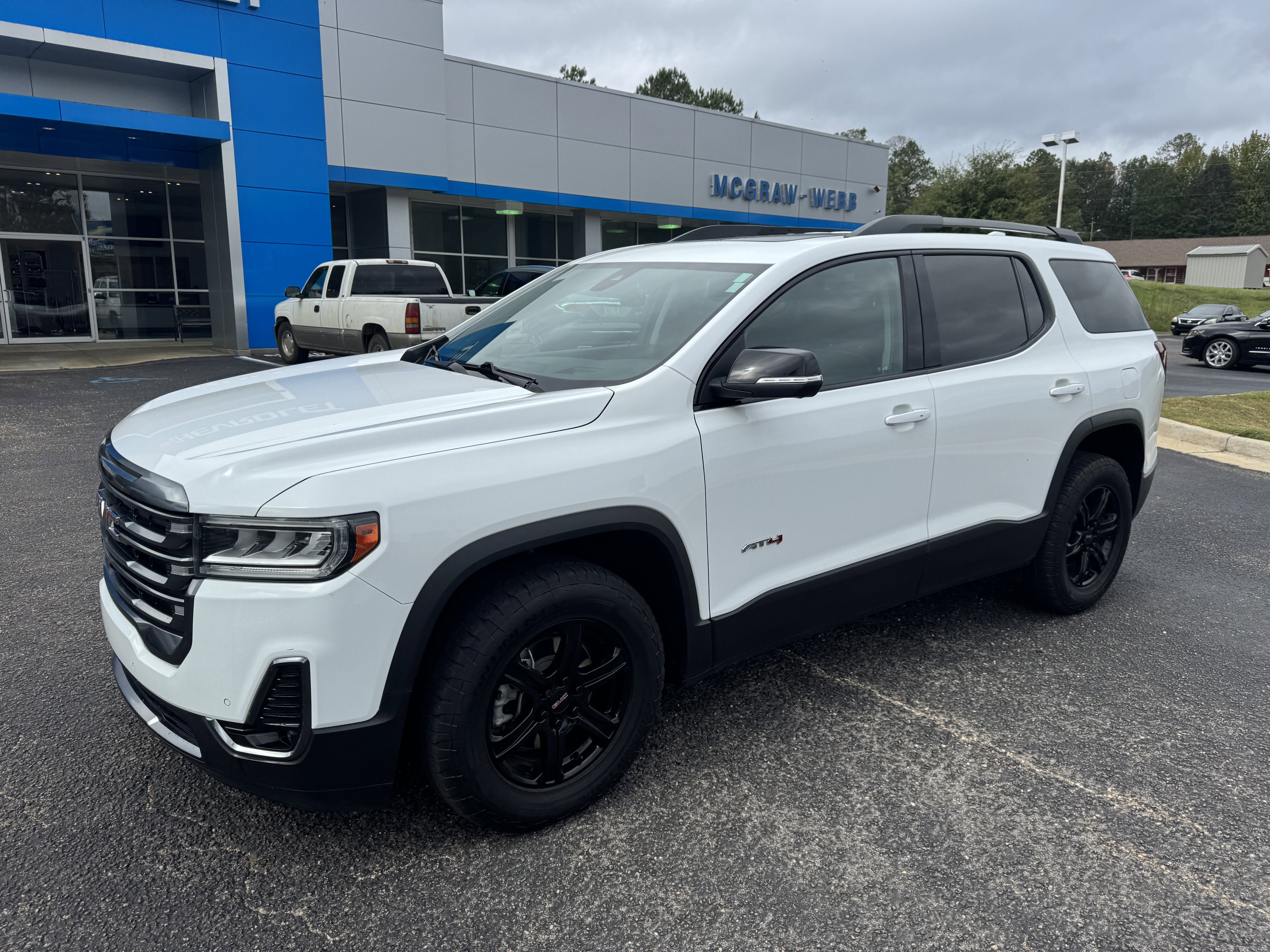 2023 GMC Acadia AT4