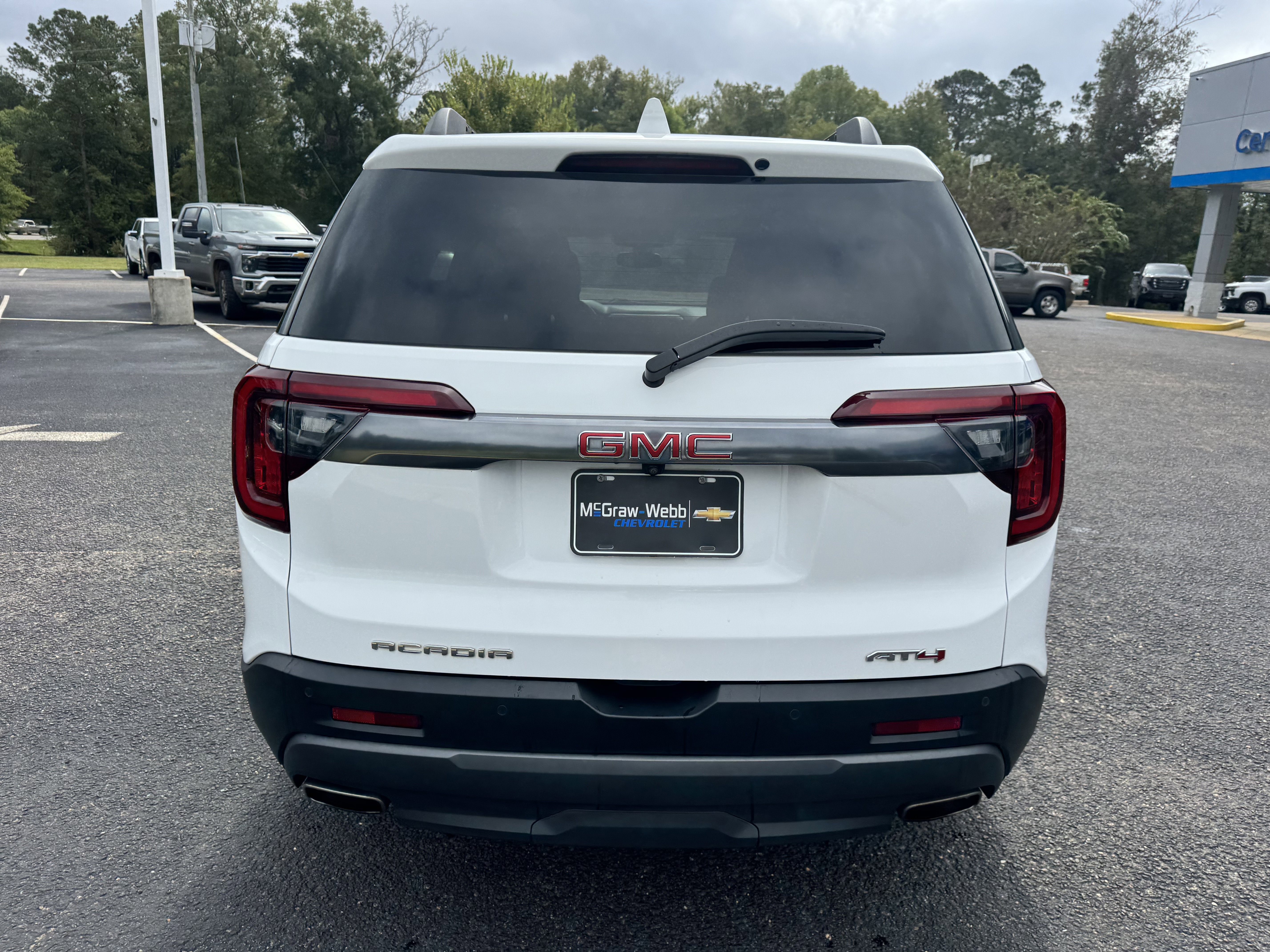 2023 GMC Acadia AT4