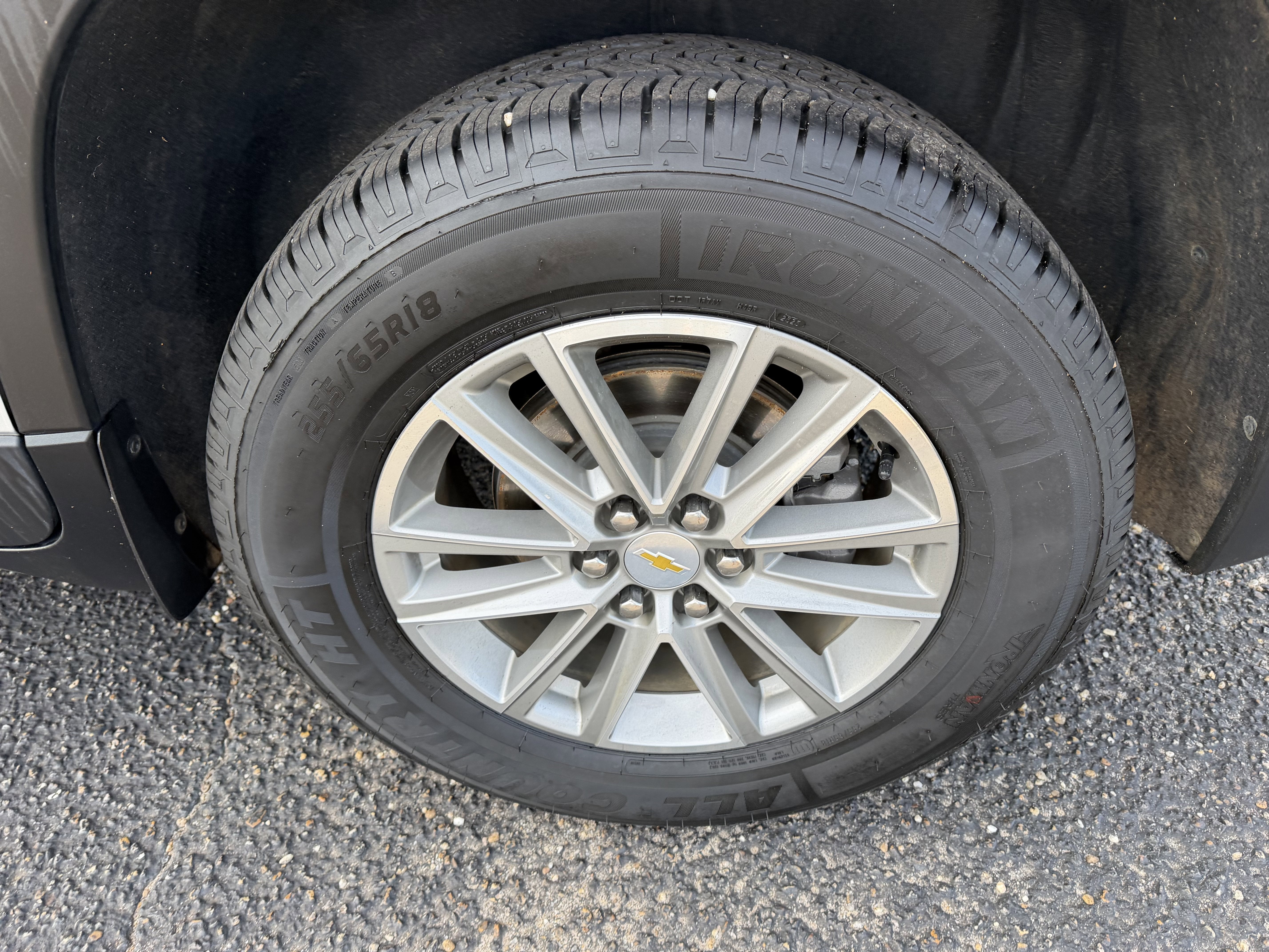 2022 Chevrolet Traverse LT Cloth