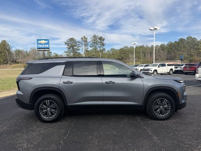 2025 Chevrolet Traverse LT