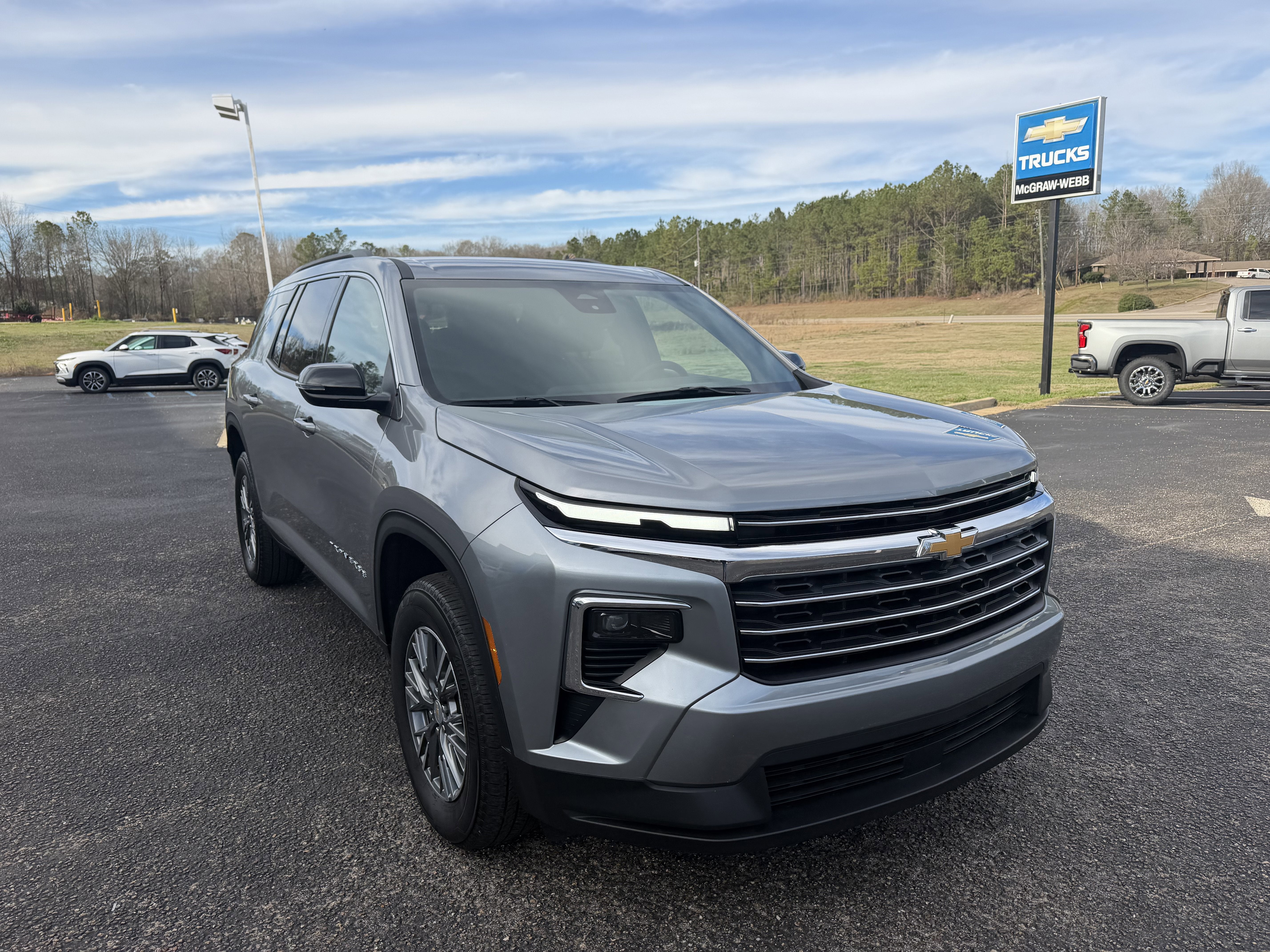 2025 Chevrolet Traverse LT