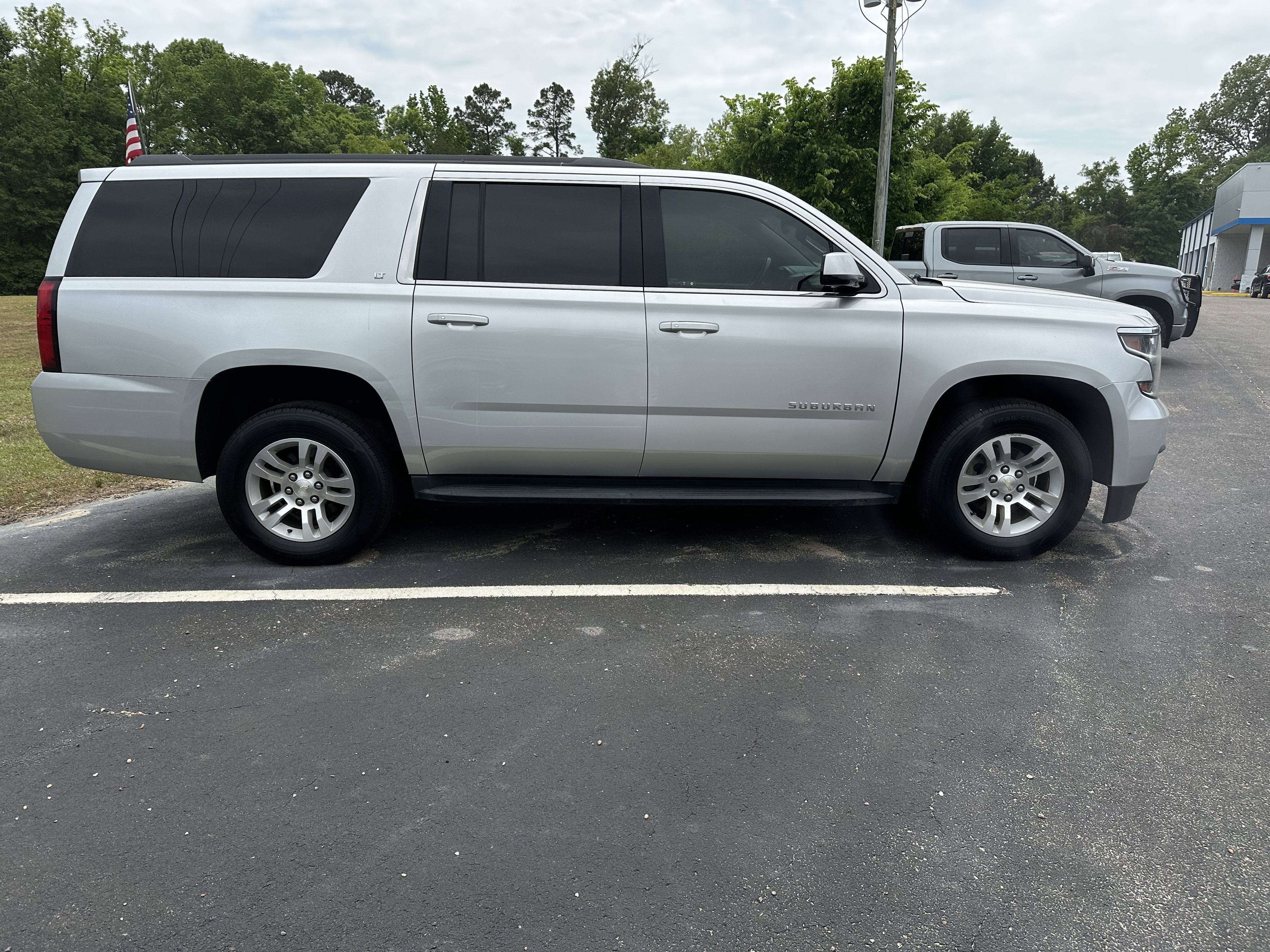 2019 Chevrolet Suburban LT
