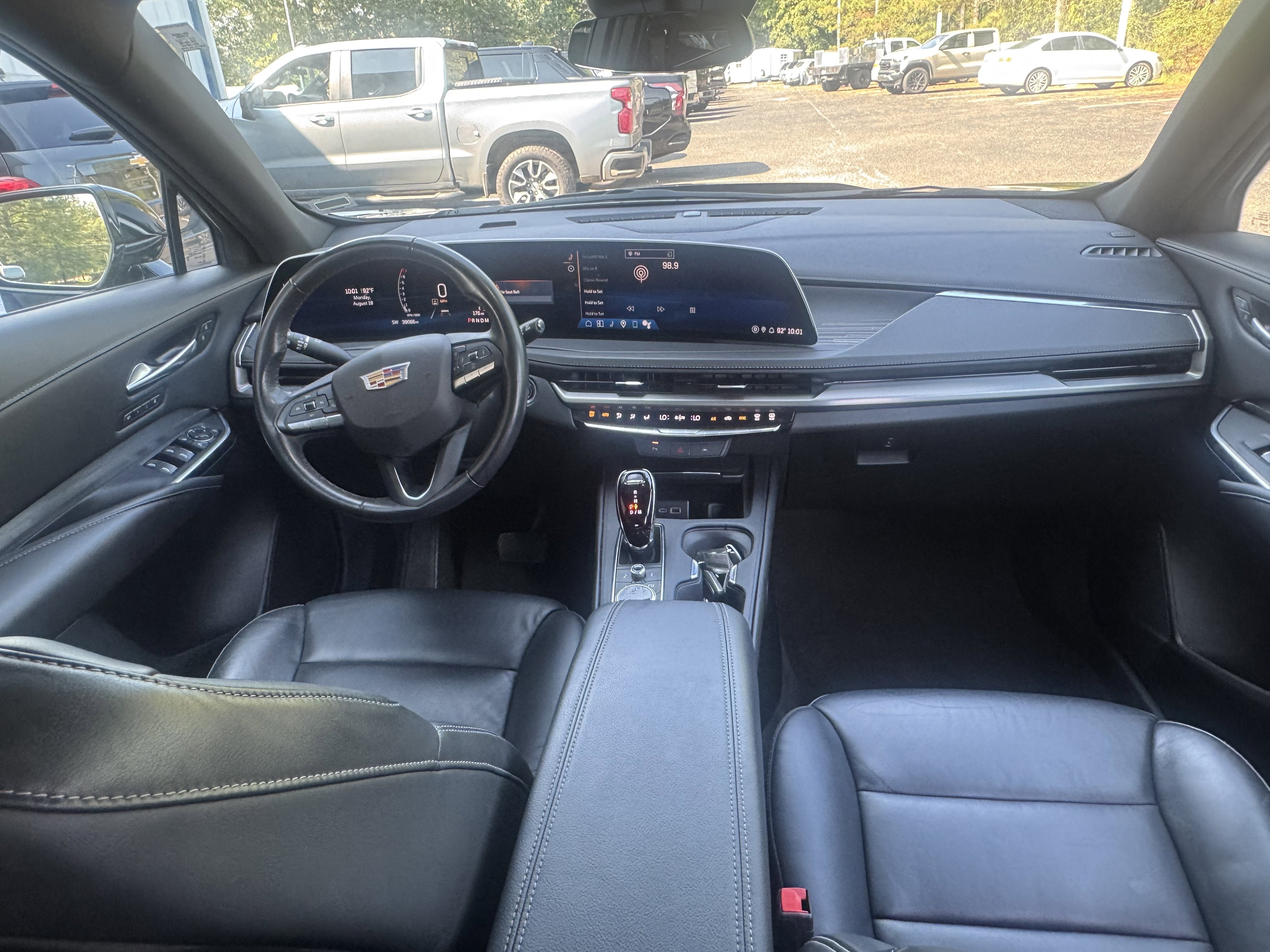 2024 Cadillac XT4 Premium Luxury