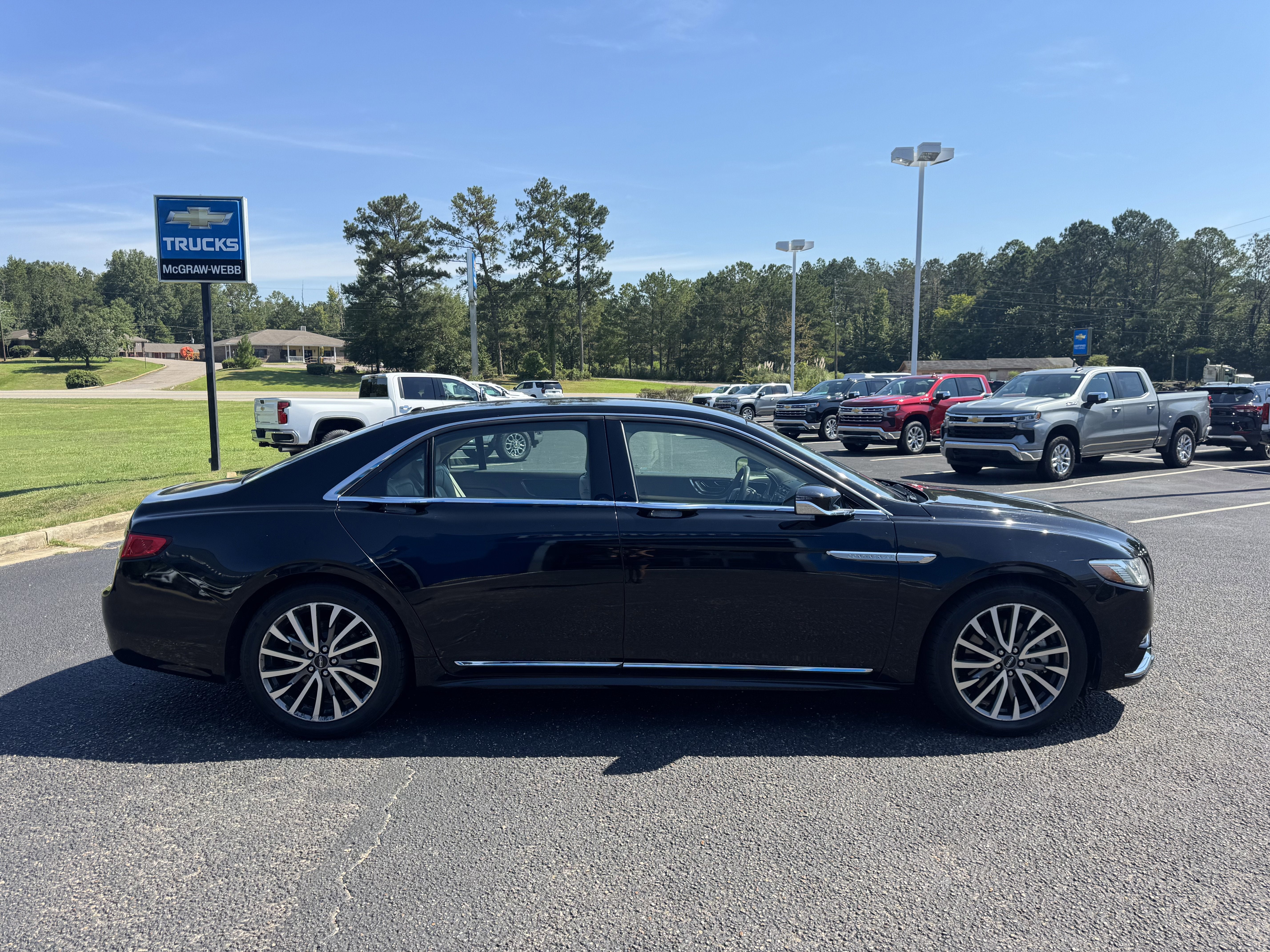 2017 Lincoln Continental Select