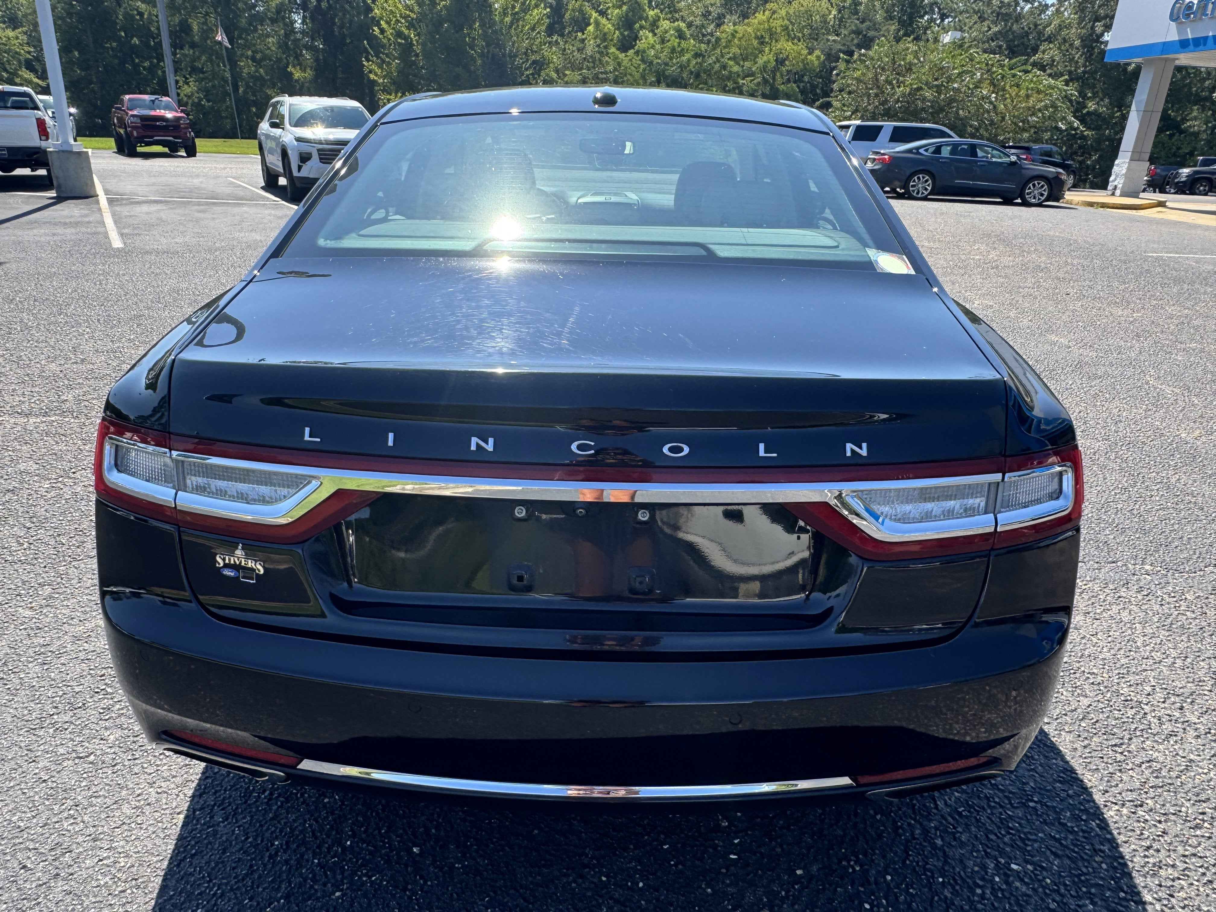 2017 Lincoln Continental Select