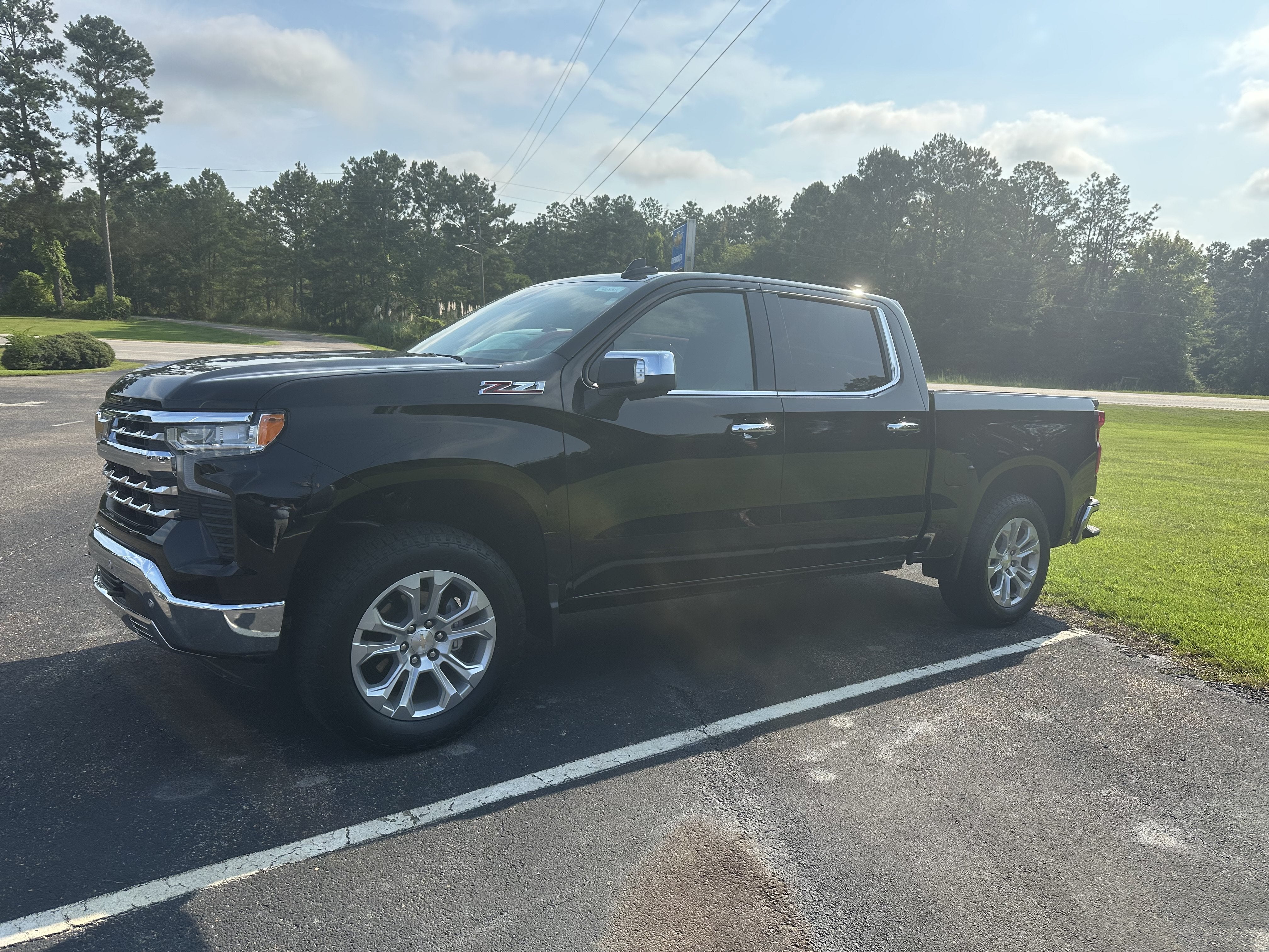 2025 Chevrolet Silverado 1500 LTZ