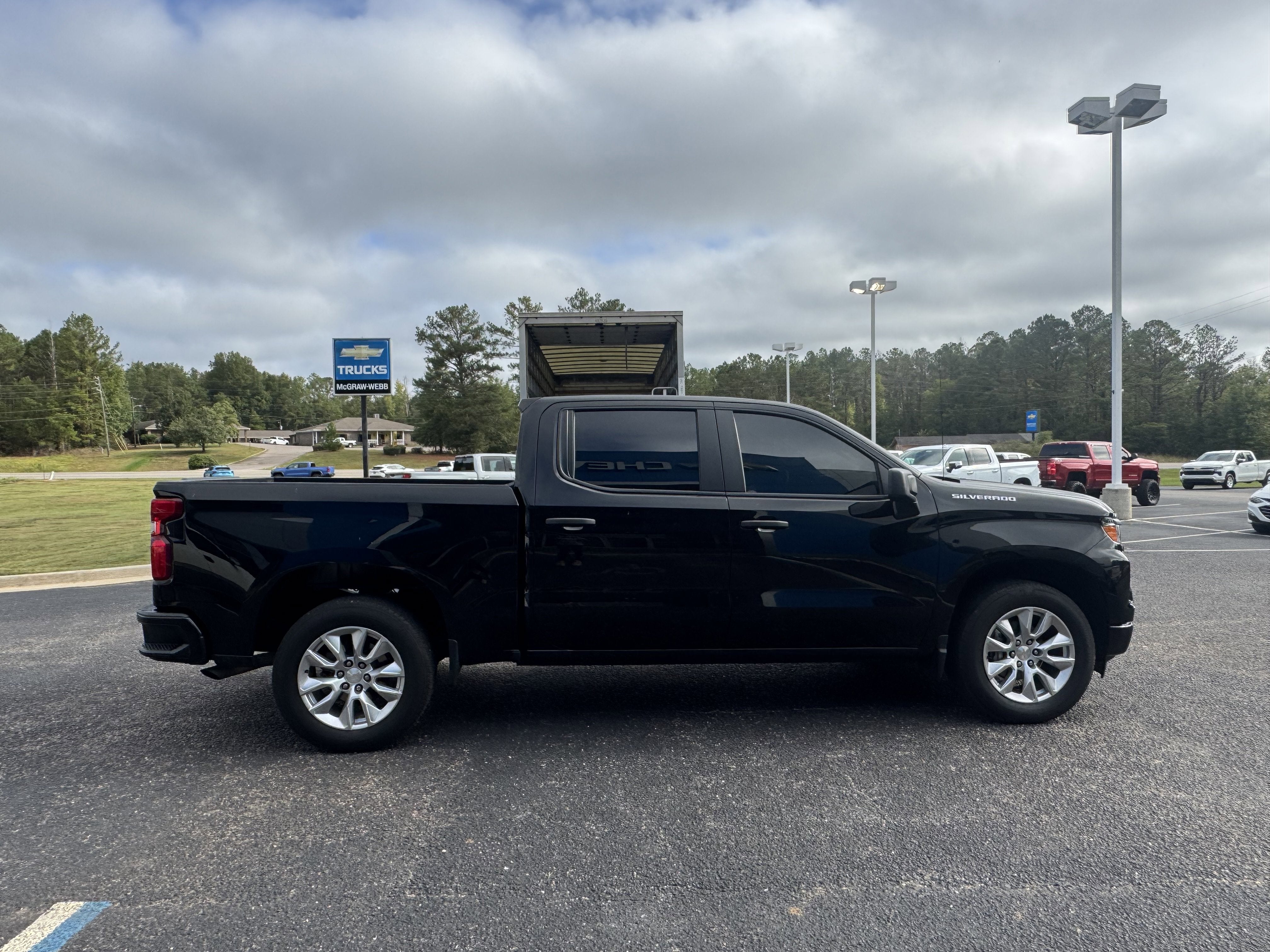 2024 Chevrolet Silverado 1500 Custom