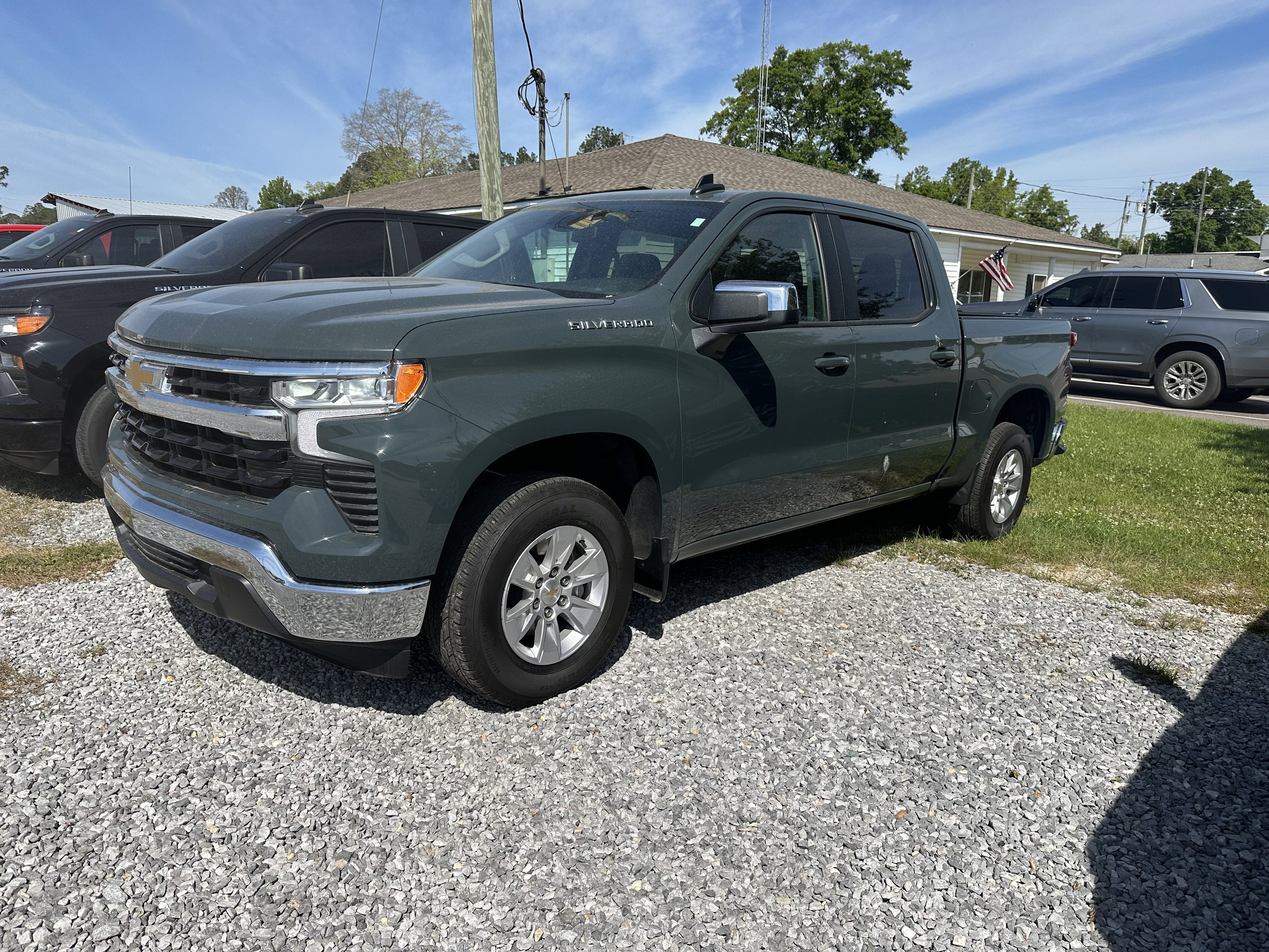 2025 Chevrolet Silverado 1500 LT