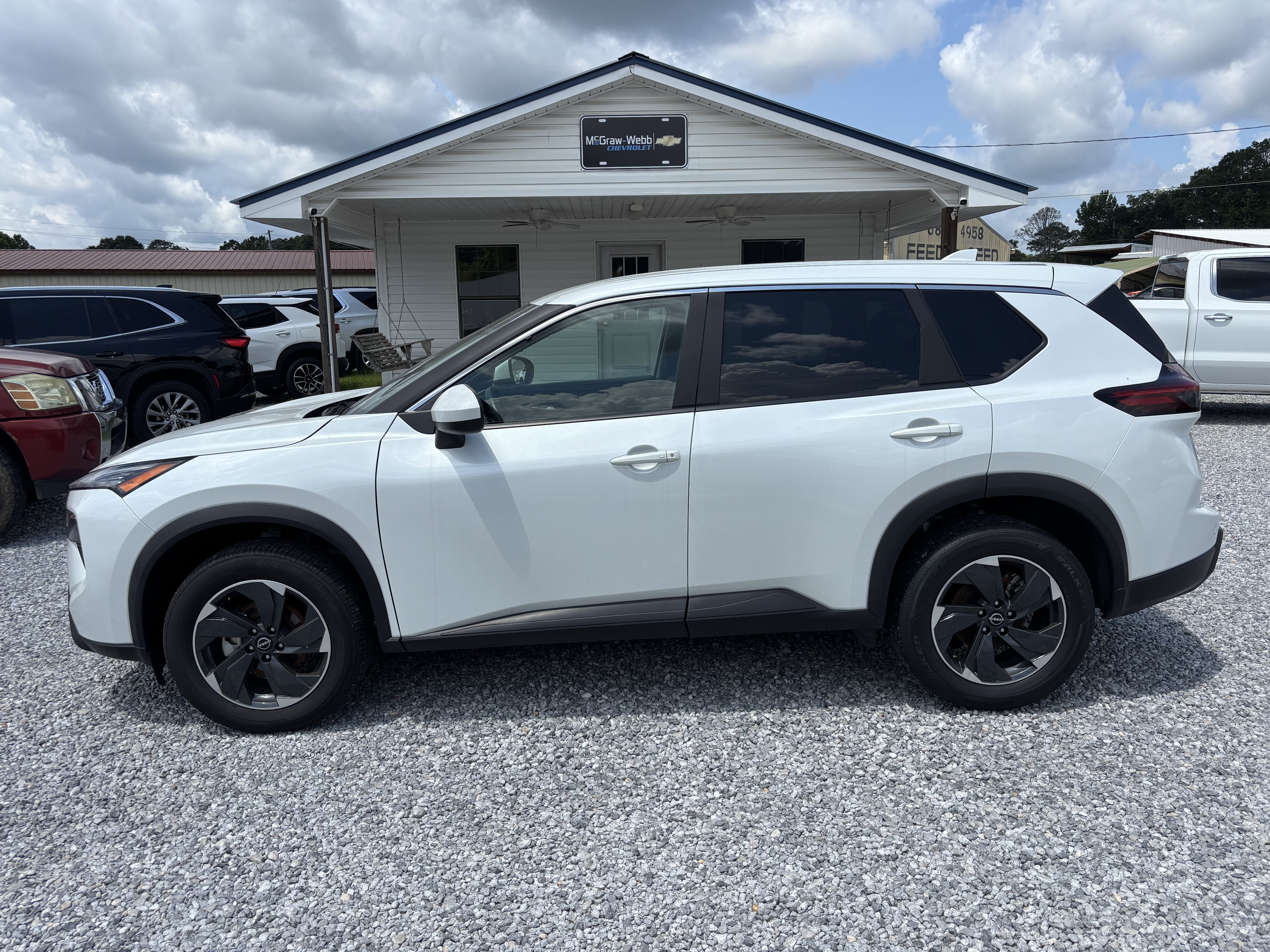 2025 Nissan Rogue SV