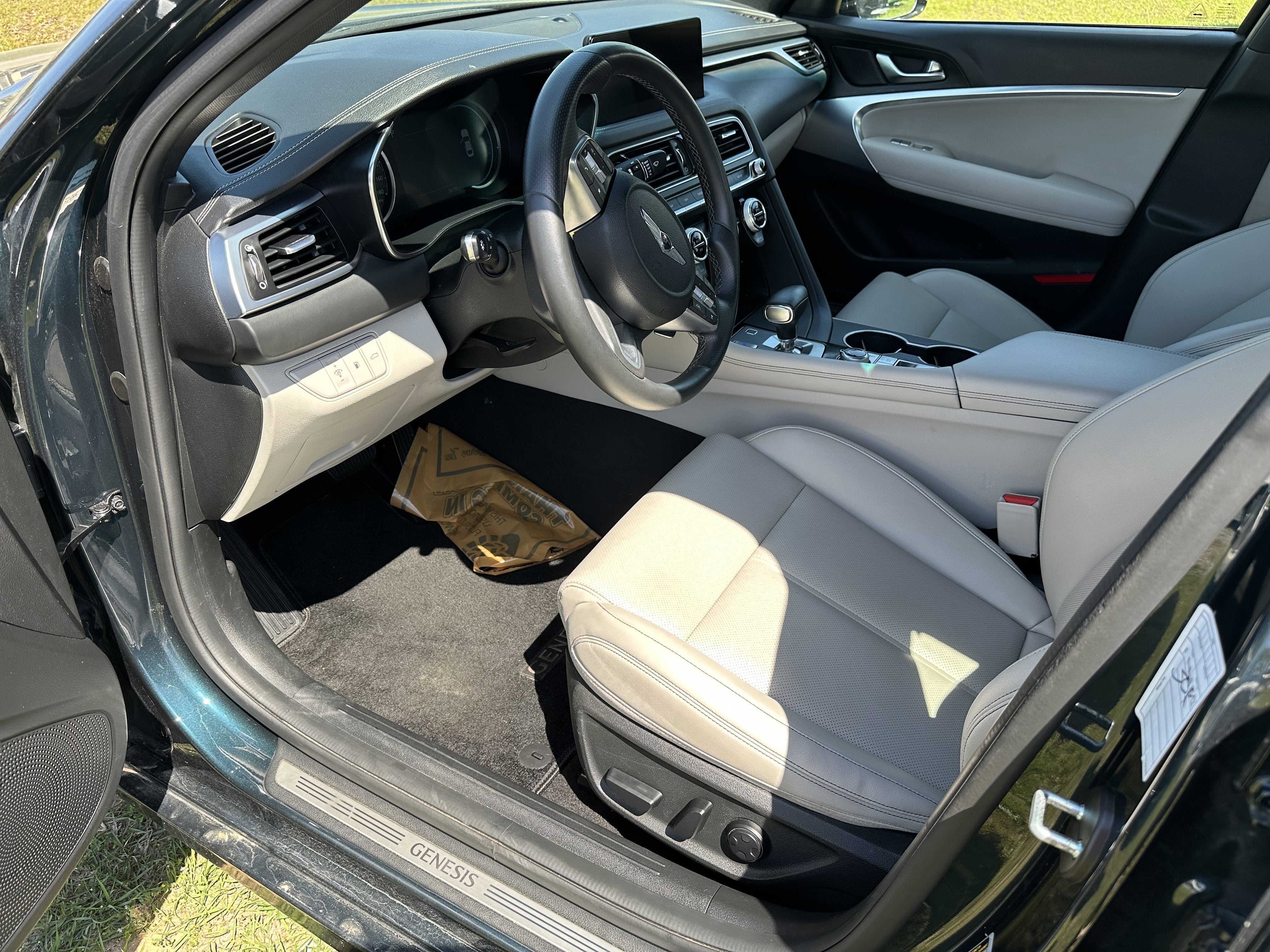 2023 Genesis G70 2.0T