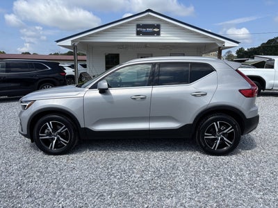2025 Volvo XC40 Core Bright Theme