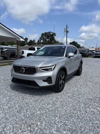2025 Volvo XC40 Core Bright Theme